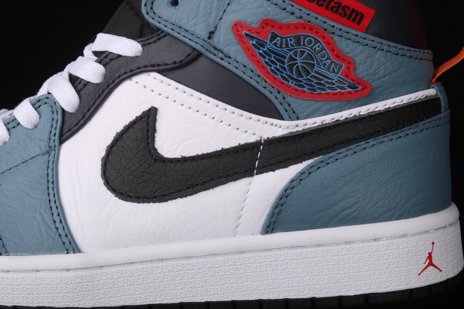 Jordan 1 Mid Fearless Facetasm CU2802-100