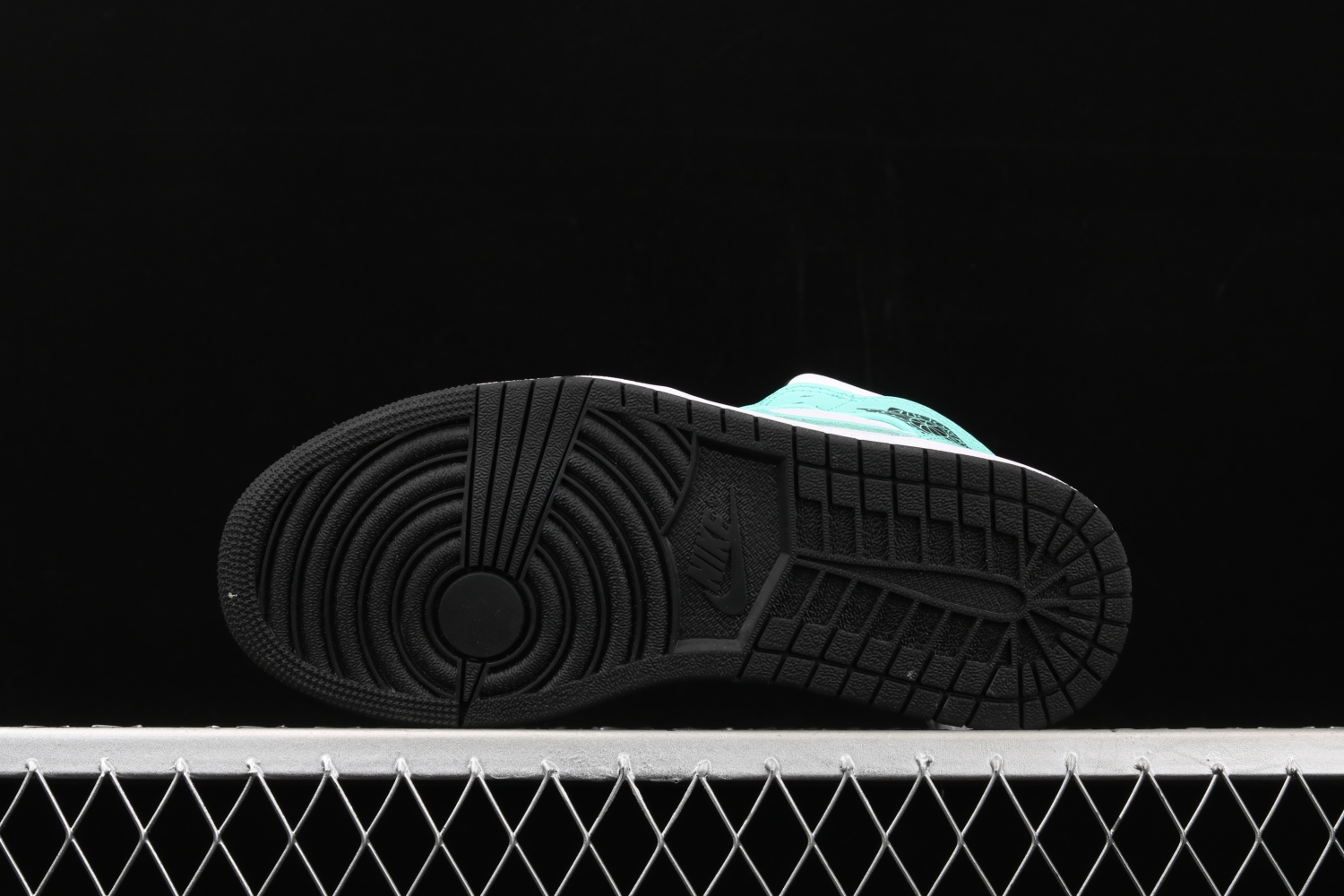 Jordan 1 Mid Tropical Twist Igloo 554724-132
