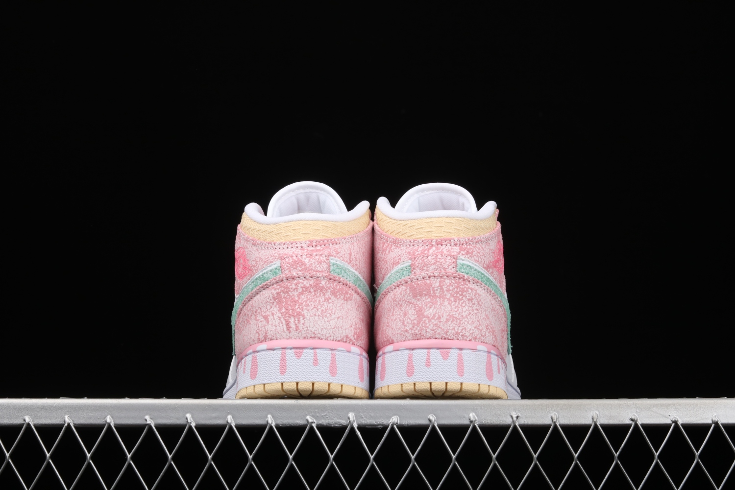 Jordan 1 Mid Paint Drip (GS) DD1666-100
