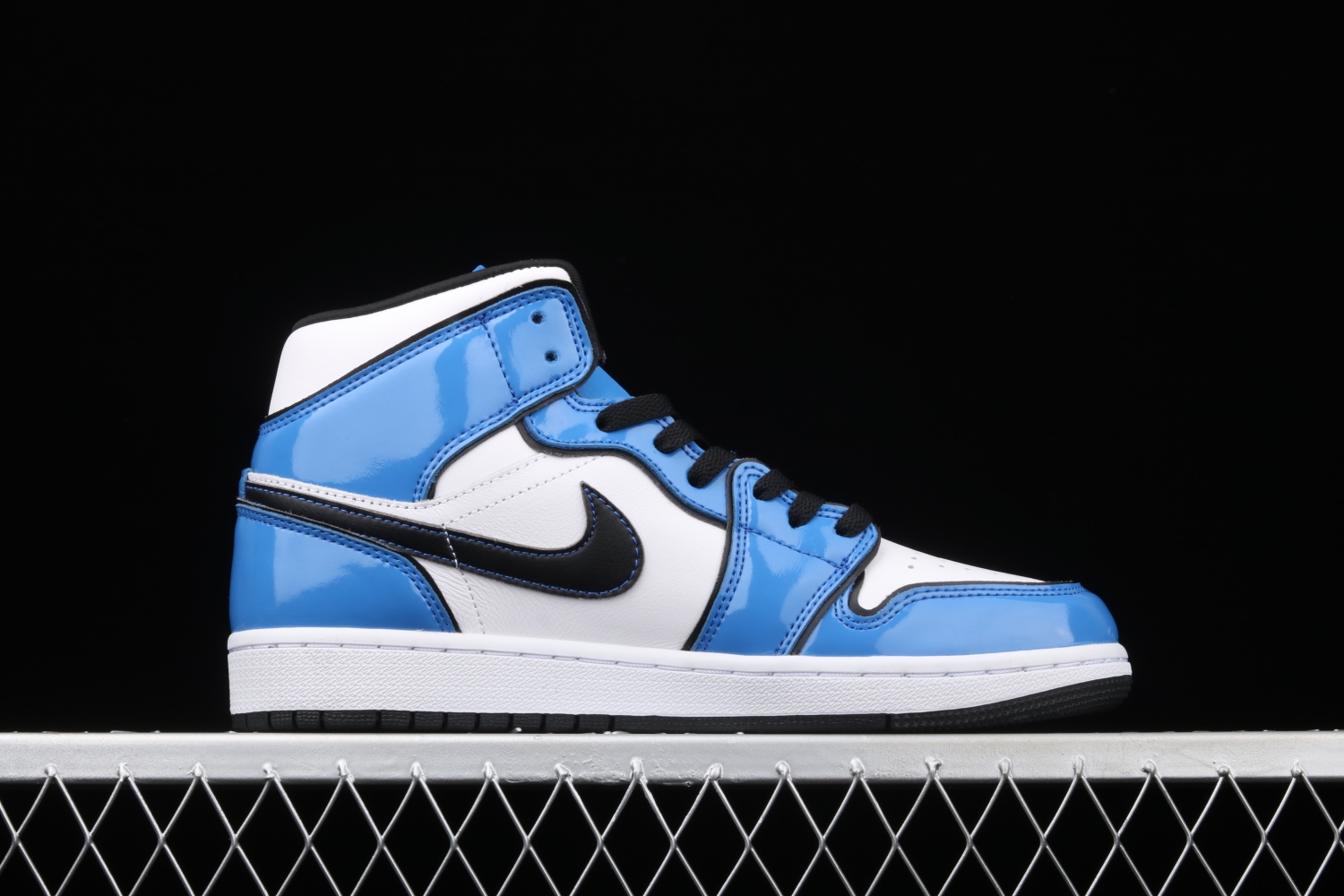 Jordan 1 Mid Signal Blue DD6834-402
