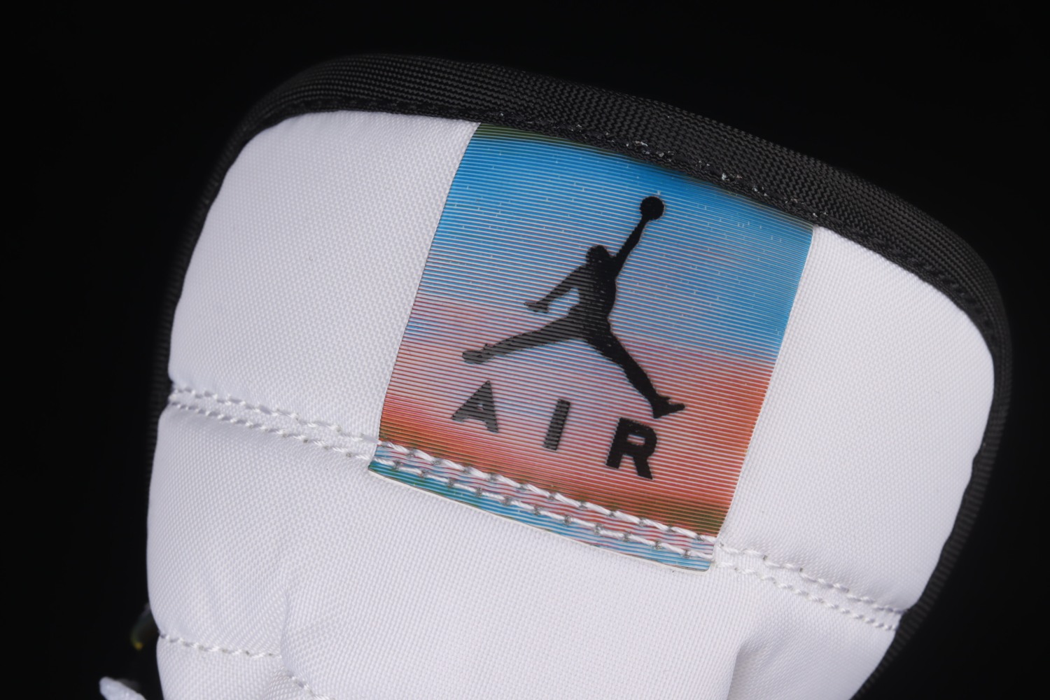 Jordan 1 Mid SE Heat Reactive (PS) DM7802-100