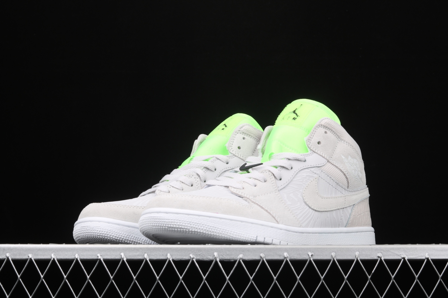 Jordan 1 Mid Vast Grey Ghost Green (W) CV3018-001