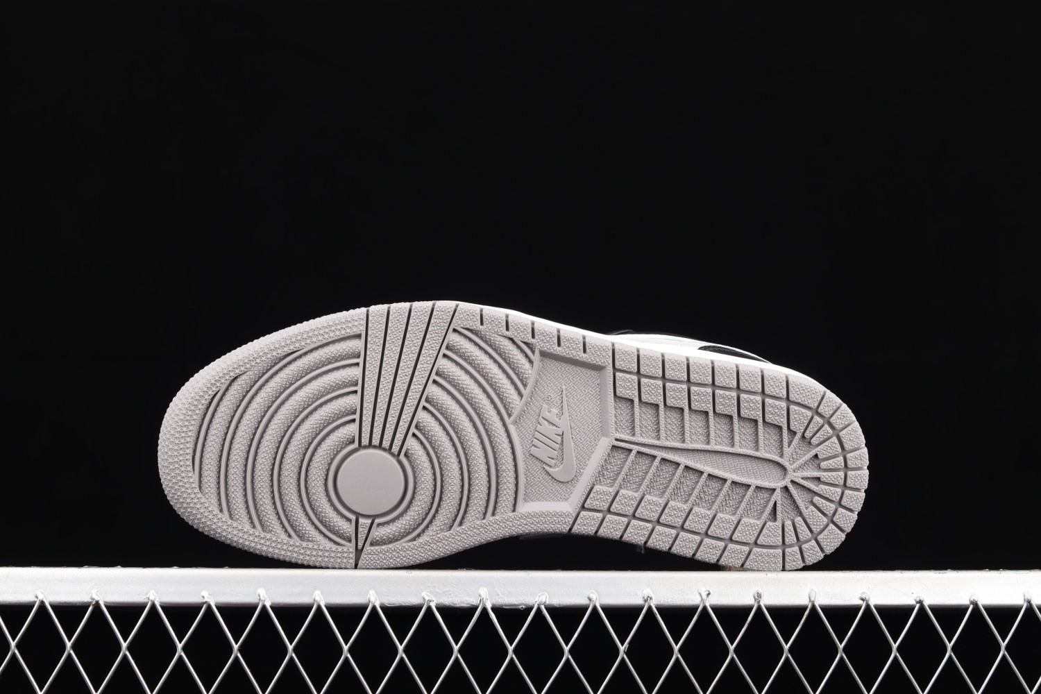 Jordan 1 Low Shadow 553558-039