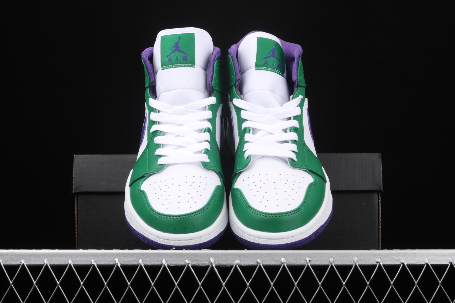 Jordan 1 Mid Incredible Hulk 554724-300
