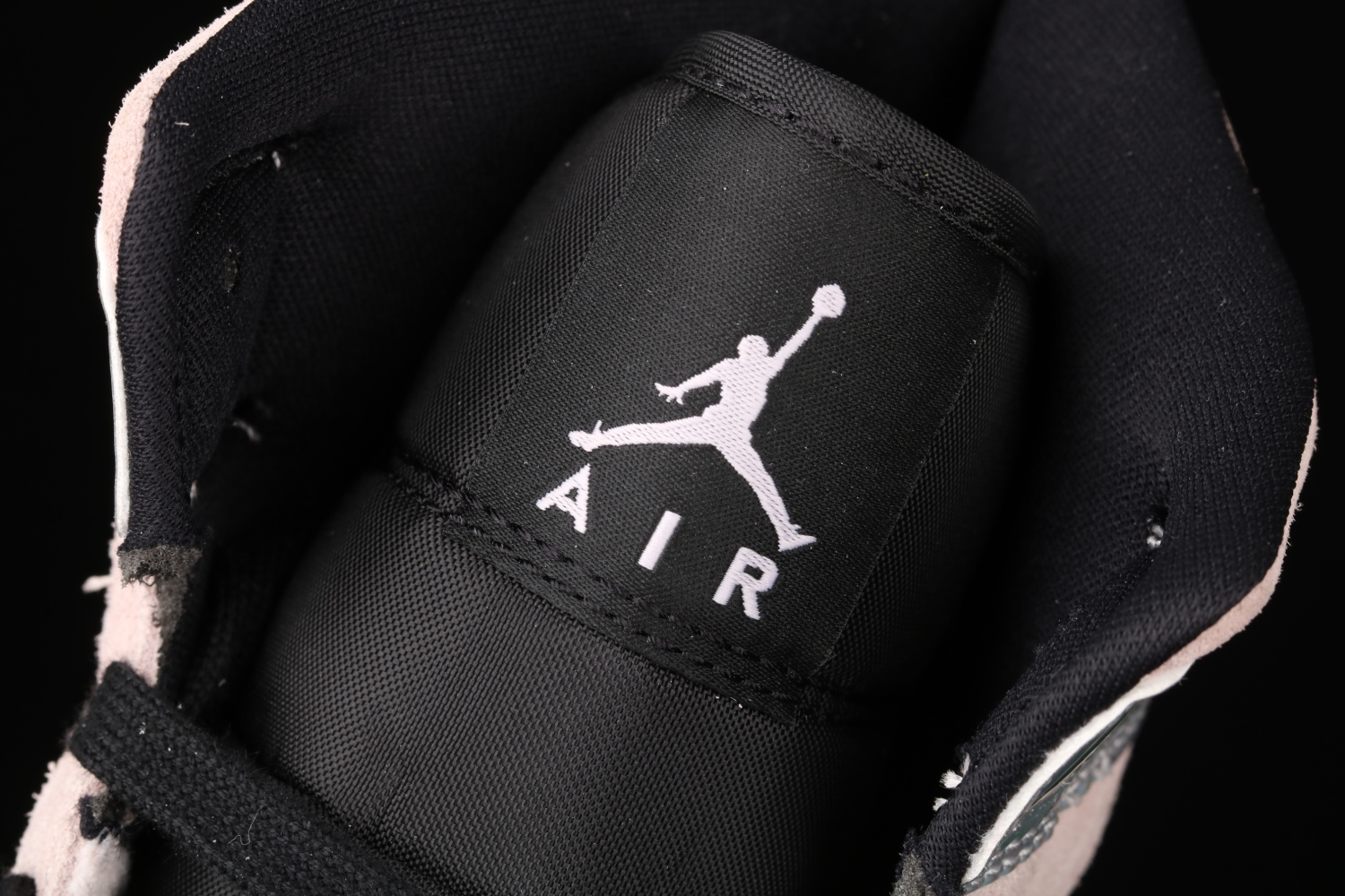 Jordan 1 Mid Dirty Powder Iridescent (W)  BQ6472-602