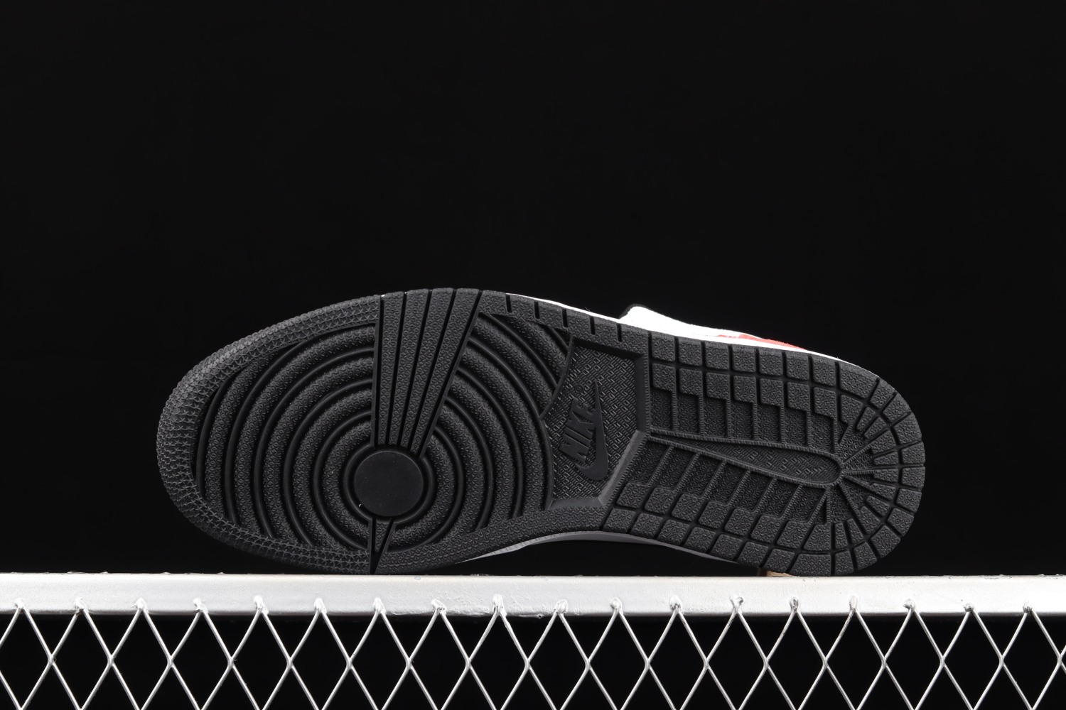 Jordan 1 Mid SE Union Black Toe 852542-100