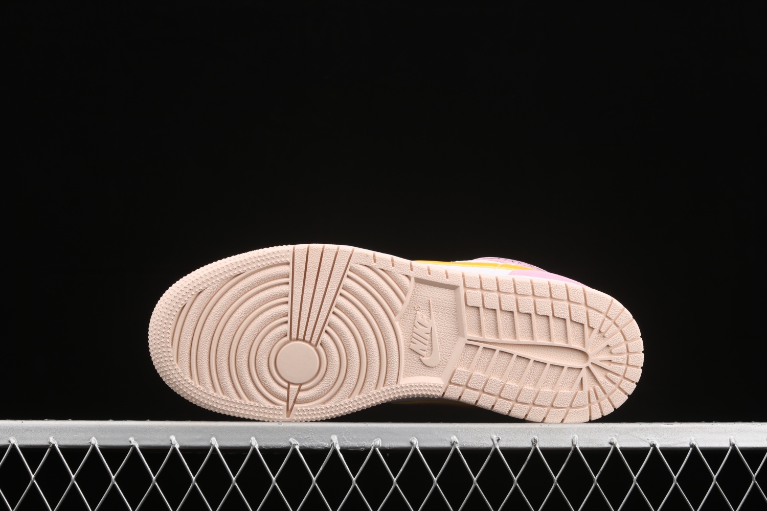 Jordan 1 Mid SE Arctic Pink (GS) DC9517-600