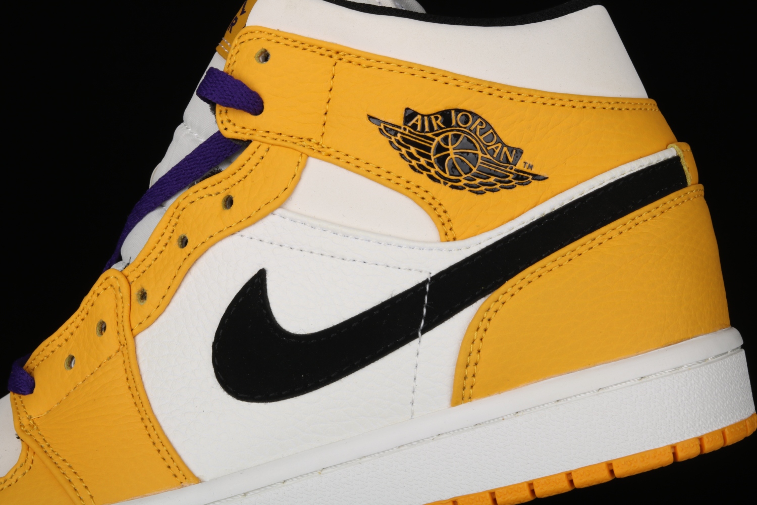 Jordan 1 Mid SE Lakers 852542-700