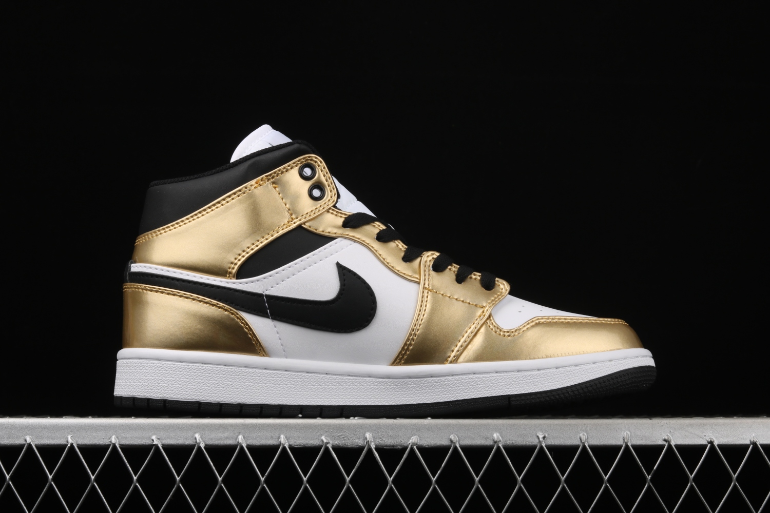 Jordan 1 Mid Metallic Gold Black White DC1419-700