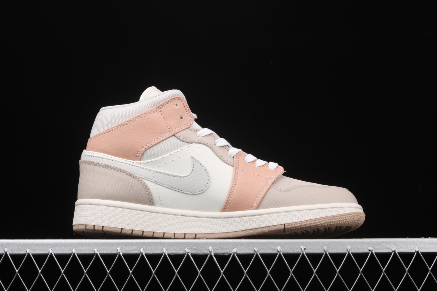 Jordan 1 Mid Milan CV3044-100