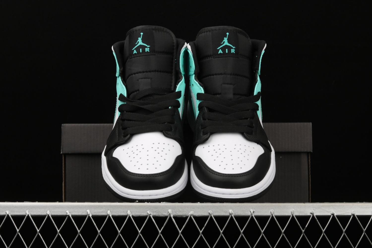 Jordan 1 Mid Tropical Twist Igloo 554724-132