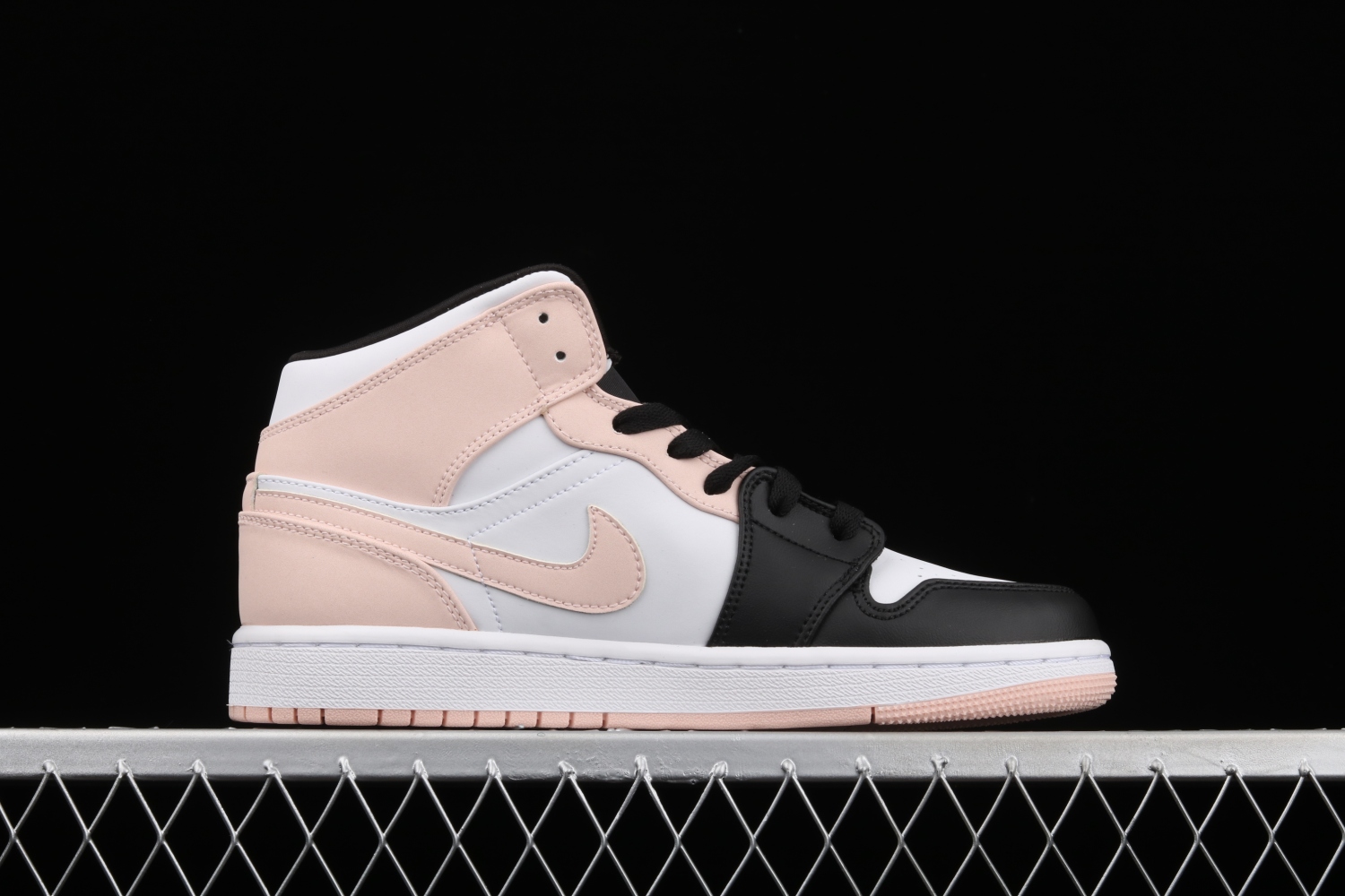 Jordan 1 Mid Crimson Tint Toe 554724-133