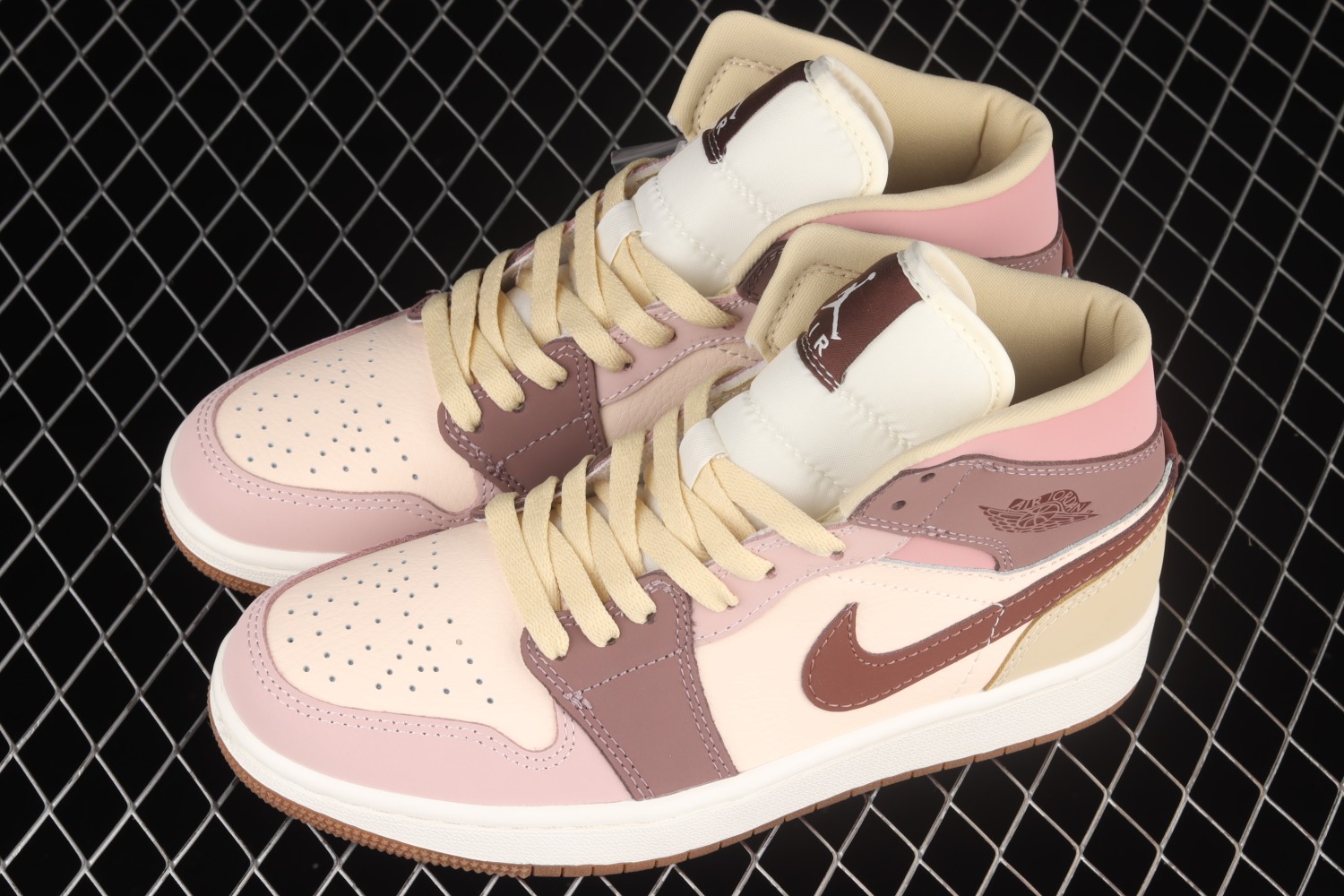 Jordan 1 Mid SE Dark Pony Smoky Mauve (W) DO7440-821
