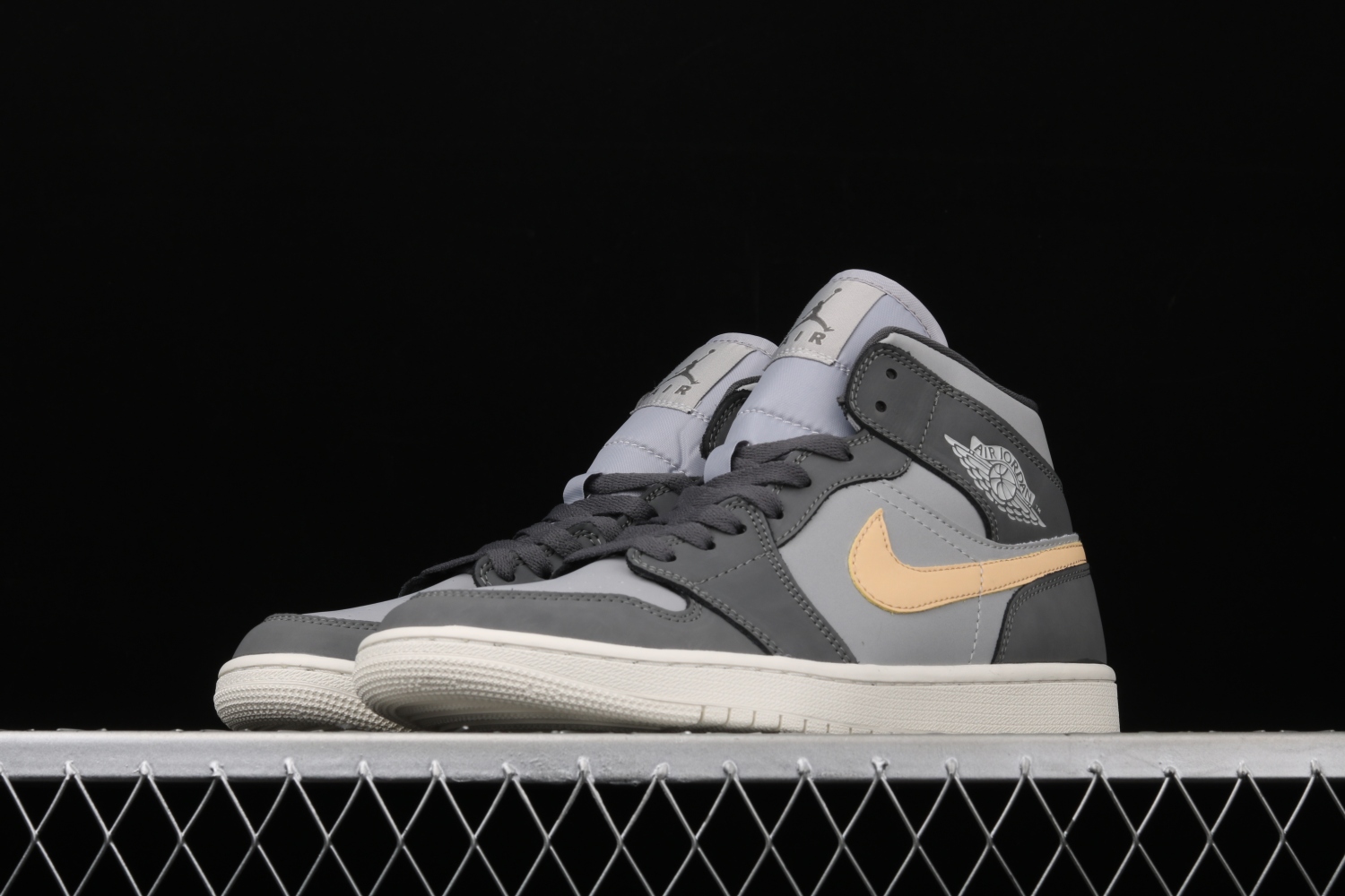 Jordan 1 Mid Grey Onyx (W) BQ6472-020