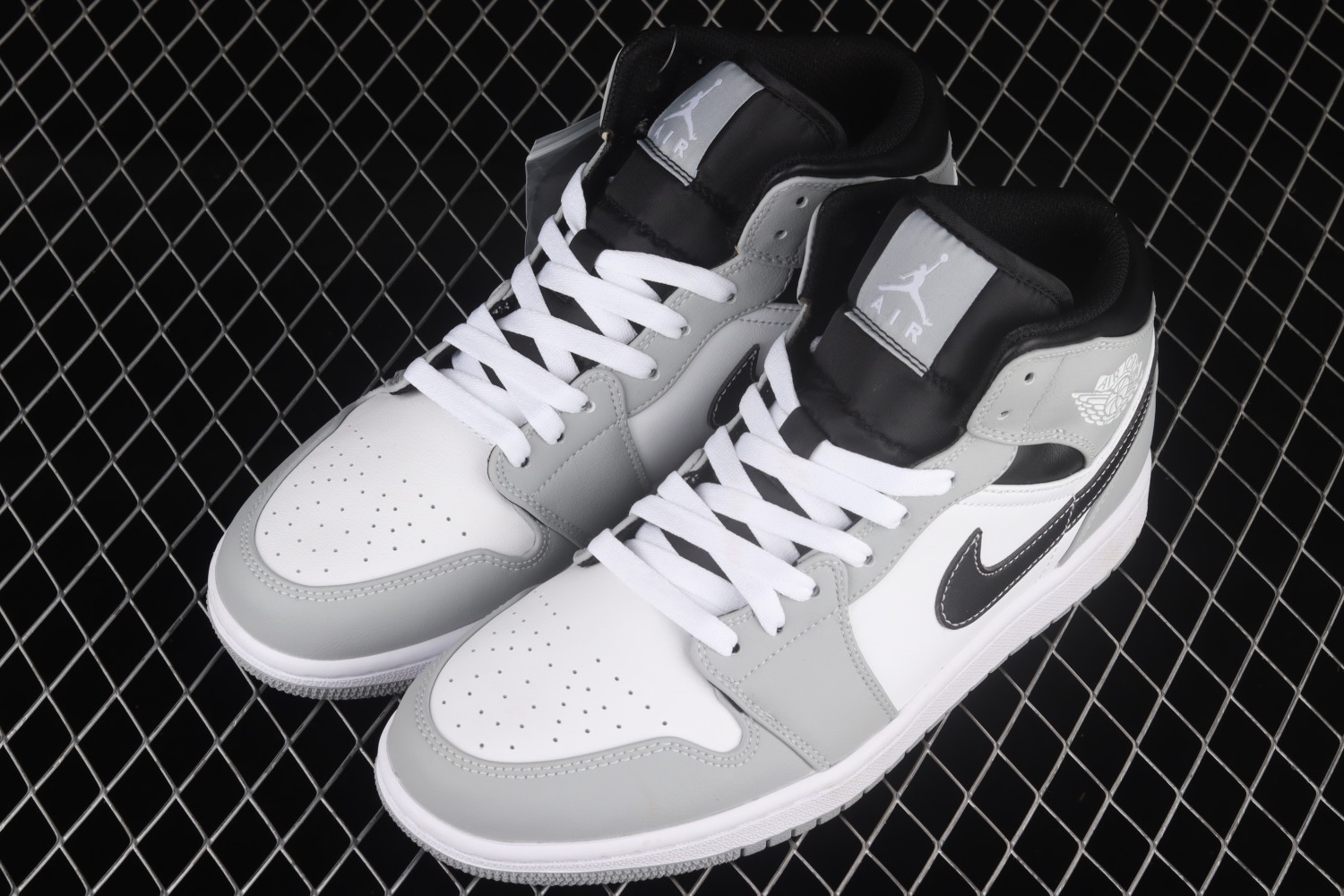 Jordan 1 Mid Light Smoke Grey Anthracite 554724-078