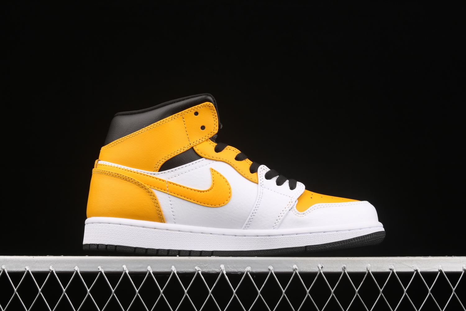 Jordan 1 Mid University Gold 554724-170