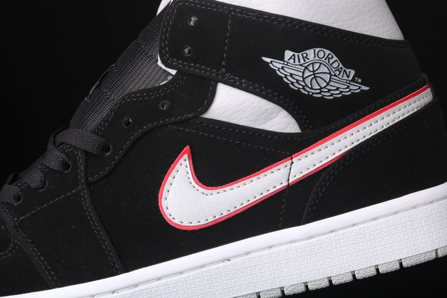 Jordan 1 Mid Black Particle Grey Gym Red 554724-060