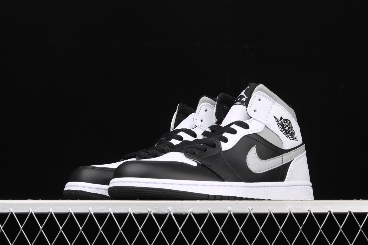 Jordan 1 Mid White Shadow 554724-073