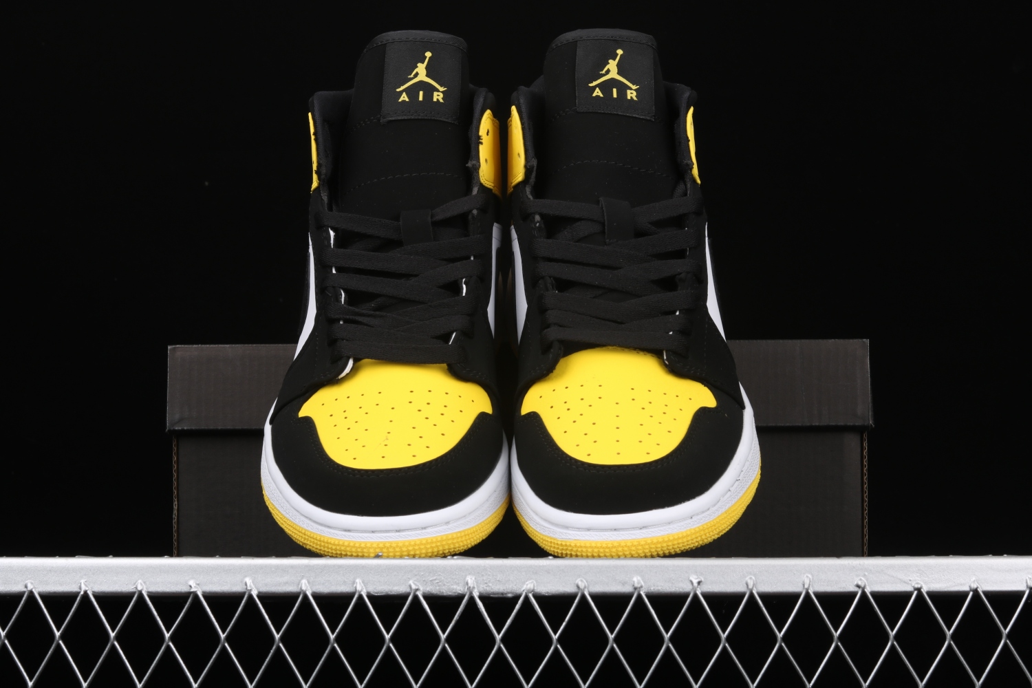 Air Jordan 1 Mid Yellow Toe Black 852542-071