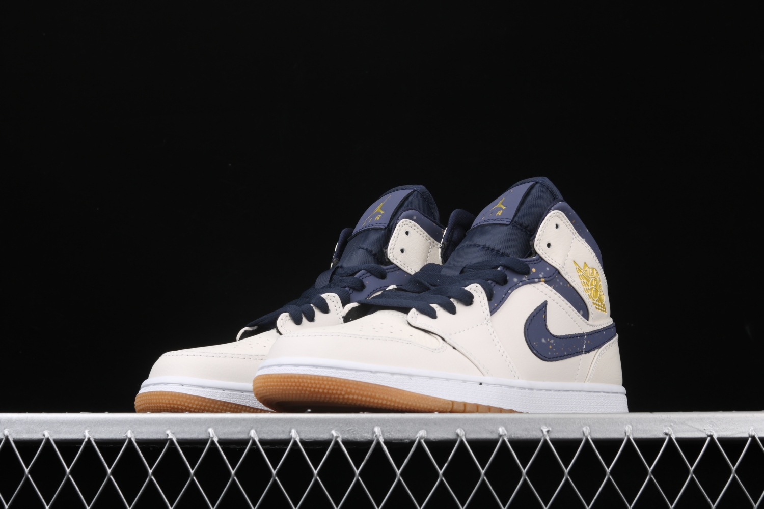 Air Jordan 1 Retro Mid Jeter AH6342-104