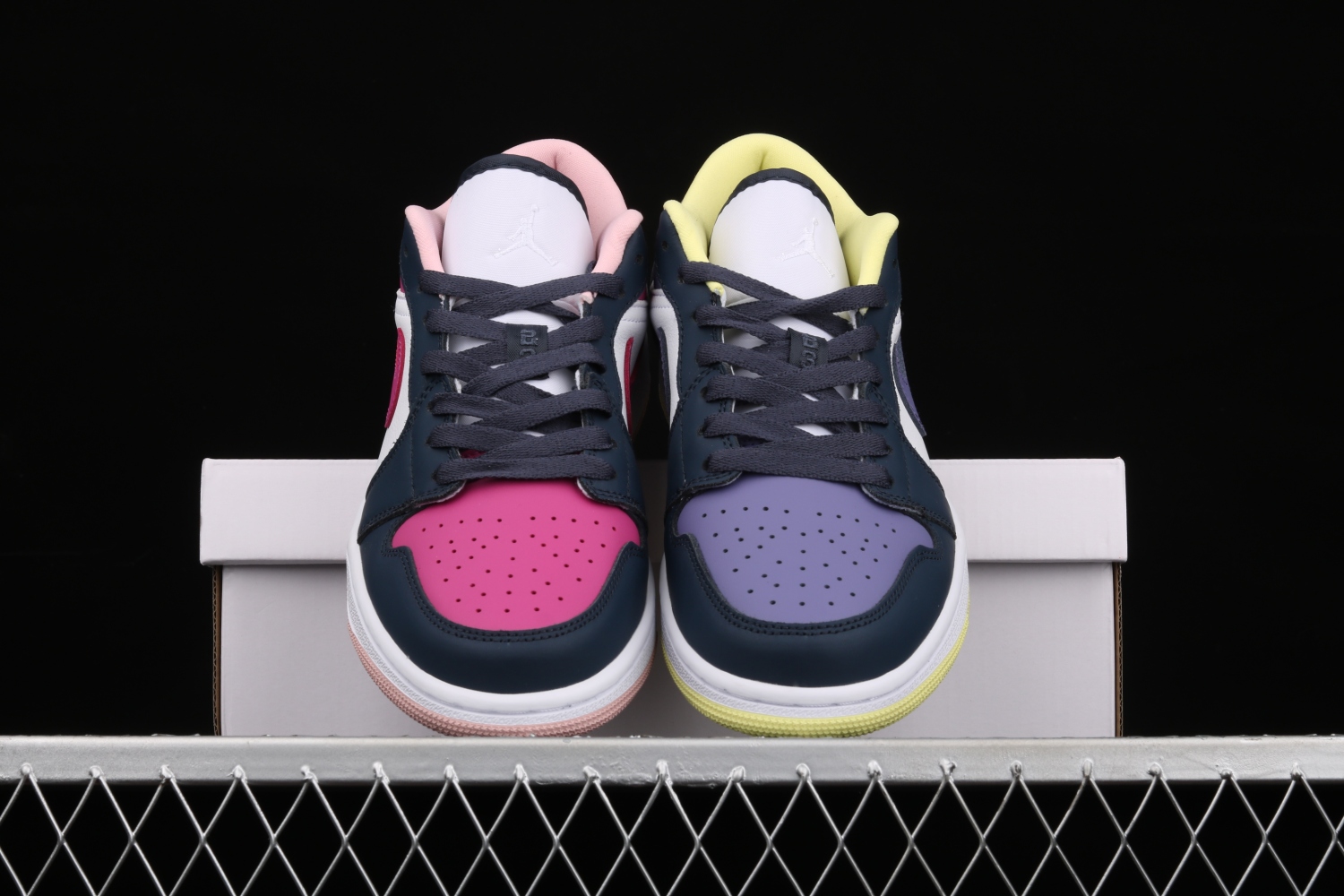 Jordan 1 Low Purple Magenta (W) DJ4342-400