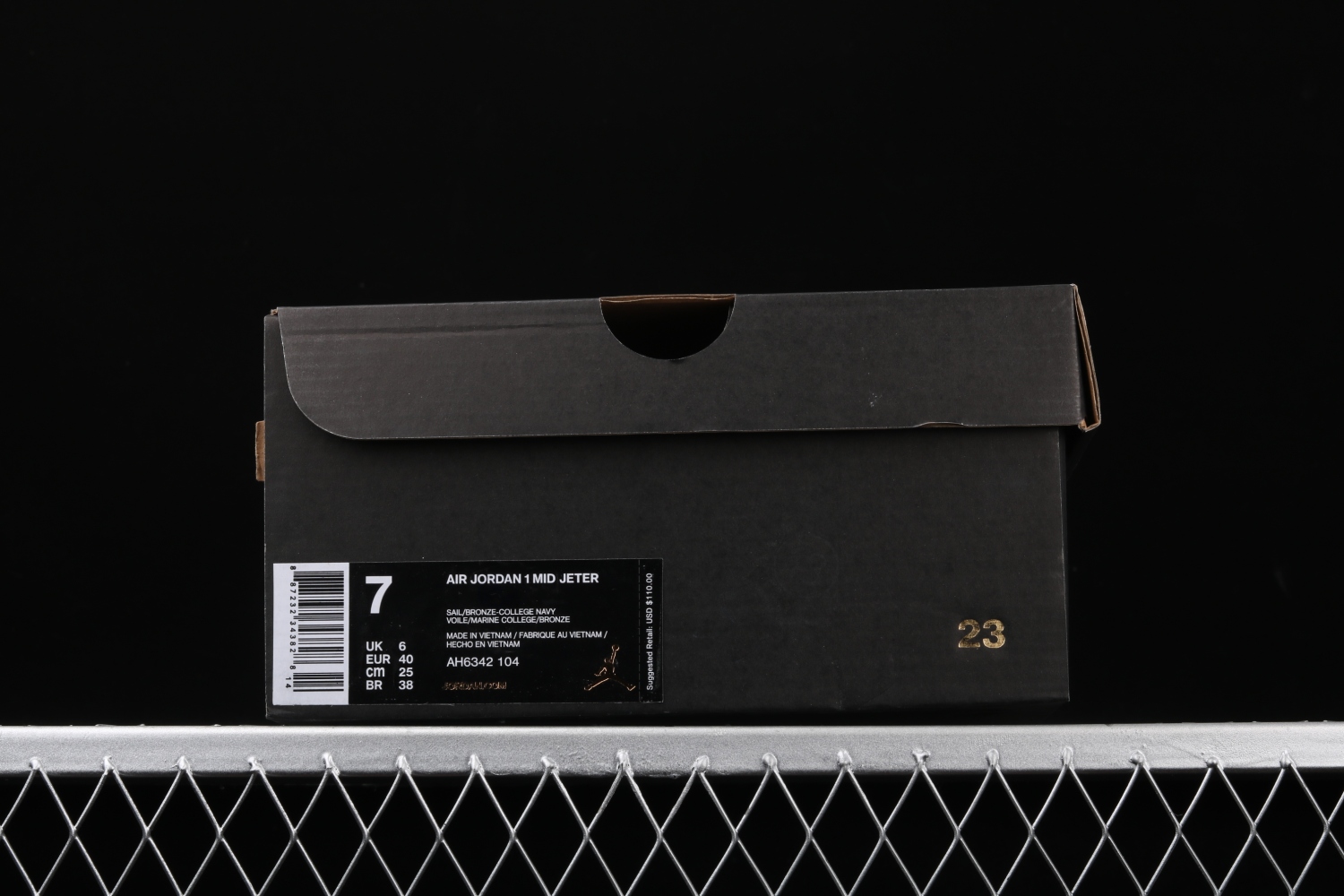 Air Jordan 1 Retro Mid Jeter AH6342-104