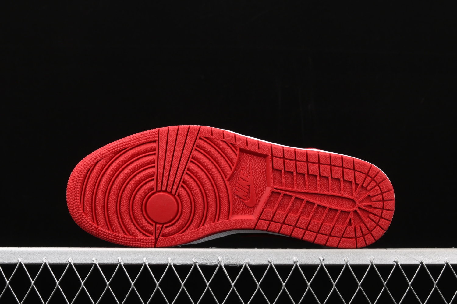 Jordan 1 Mid Banned (2020) 554724-074