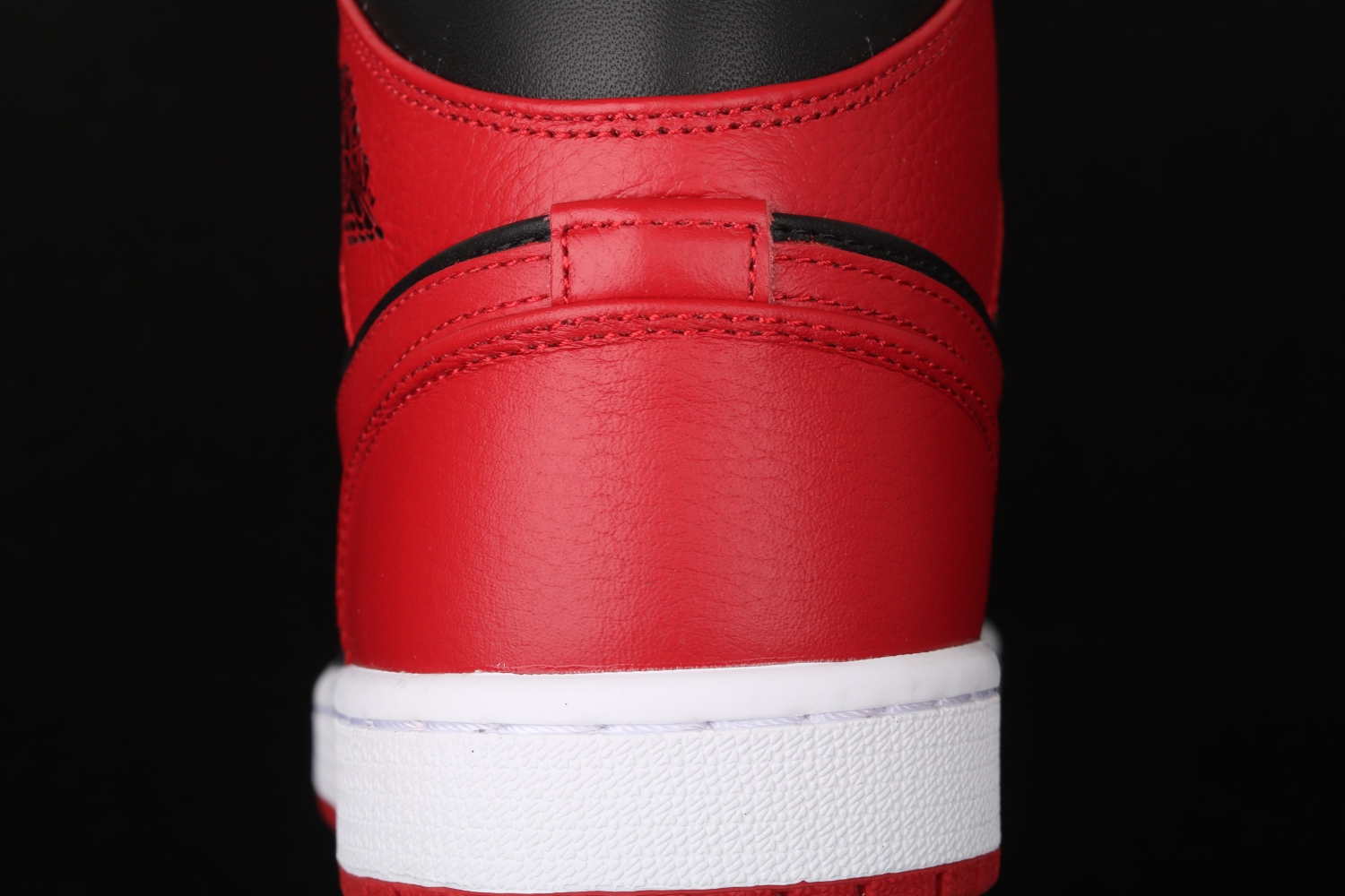 Jordan 1 Mid Banned (2020) 554724-074