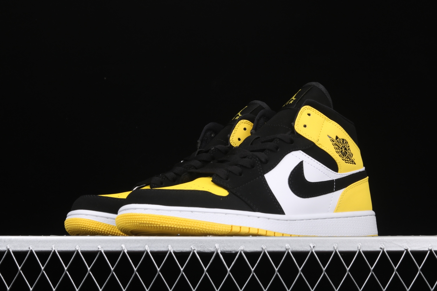 Air Jordan 1 Mid Yellow Toe Black 852542-071
