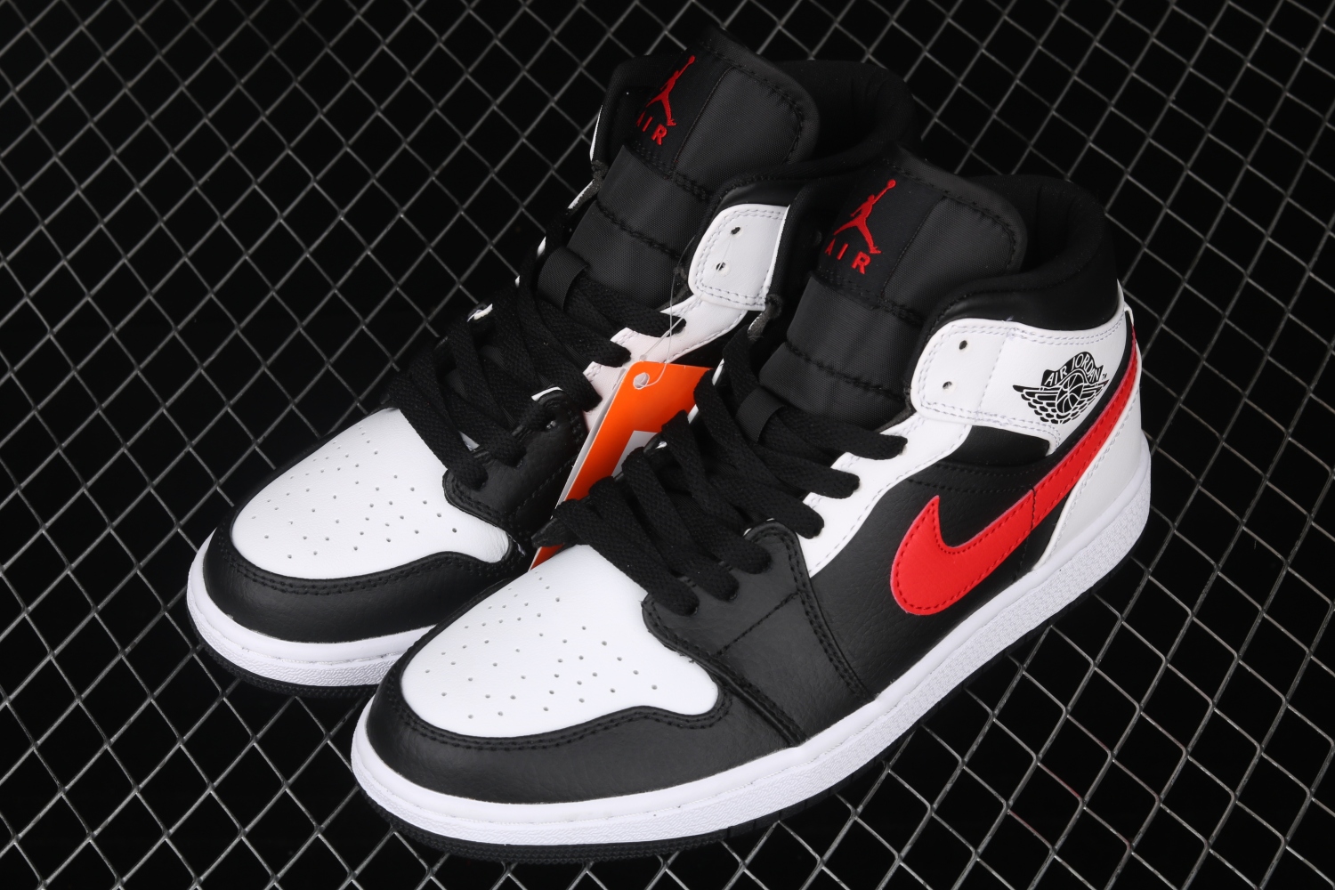 Jordan 1 Mid Black Chile Red White 554724-075