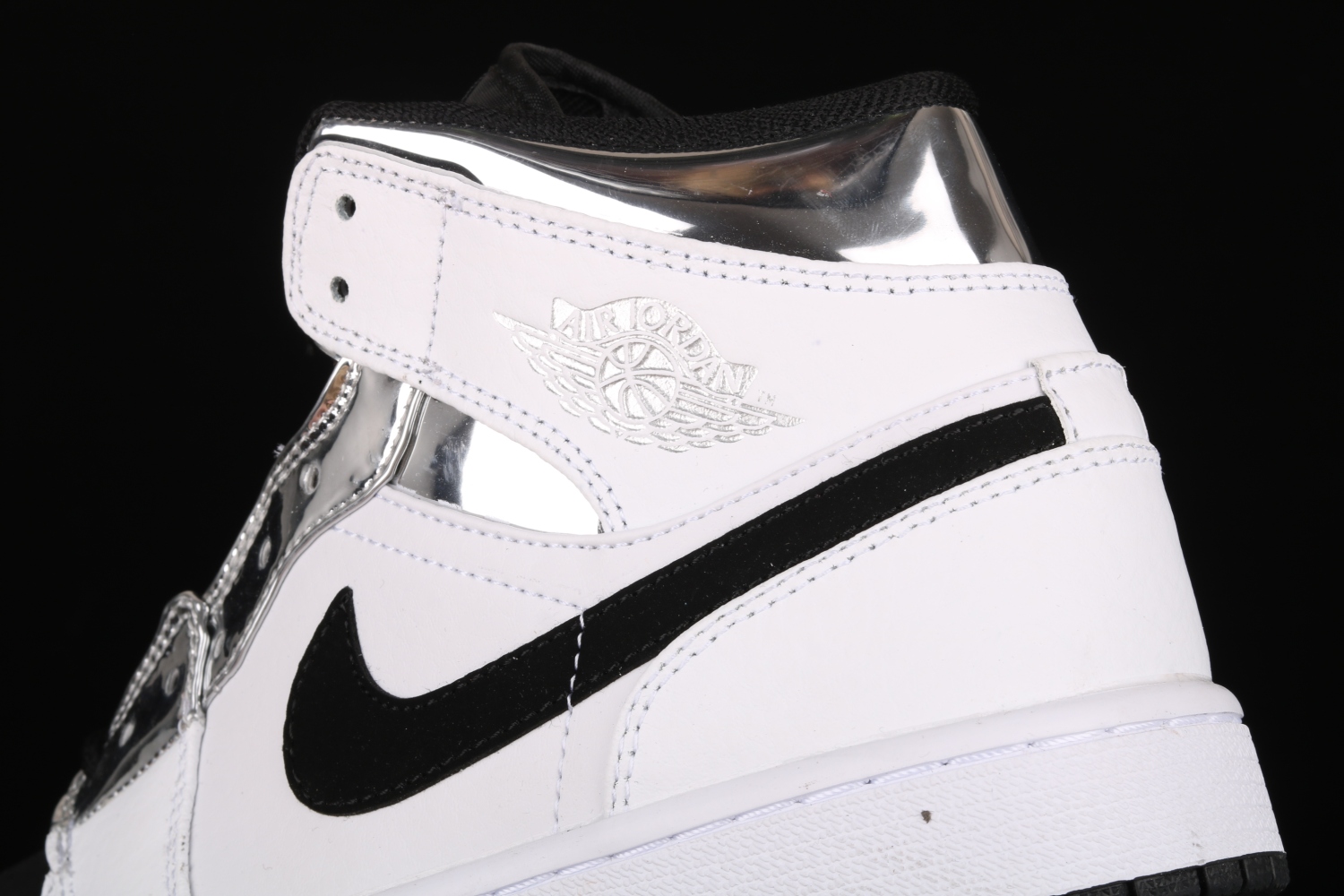 Jordan 1 Mid Alternate Think 16 554724-121