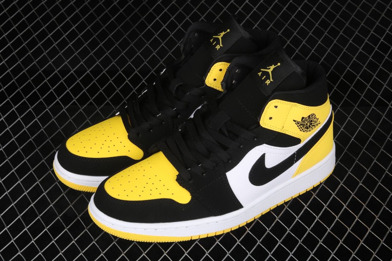 Air Jordan 1 Mid Yellow Toe Black 852542-071