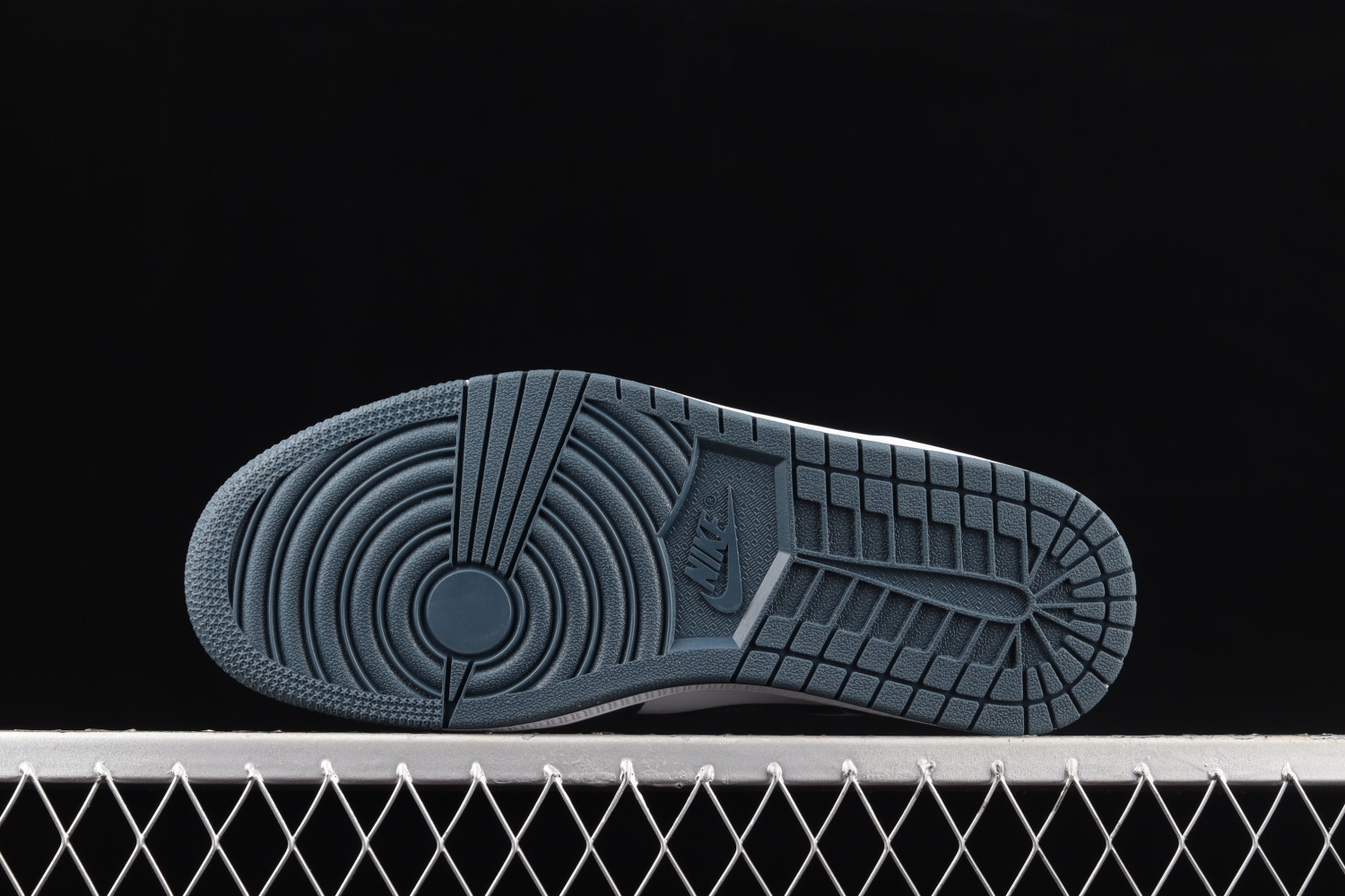 Jordan 1 Mid Armory Navy 554724-411