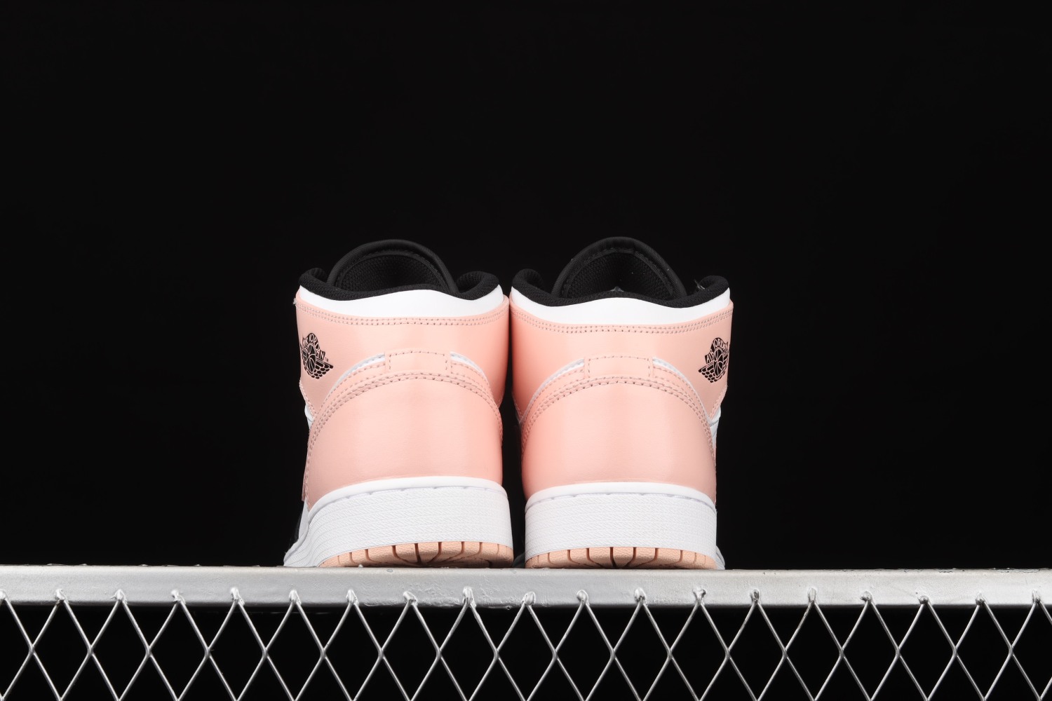 Jordan 1 Mid Arctic Orange Black Toe (GS) 554725-133