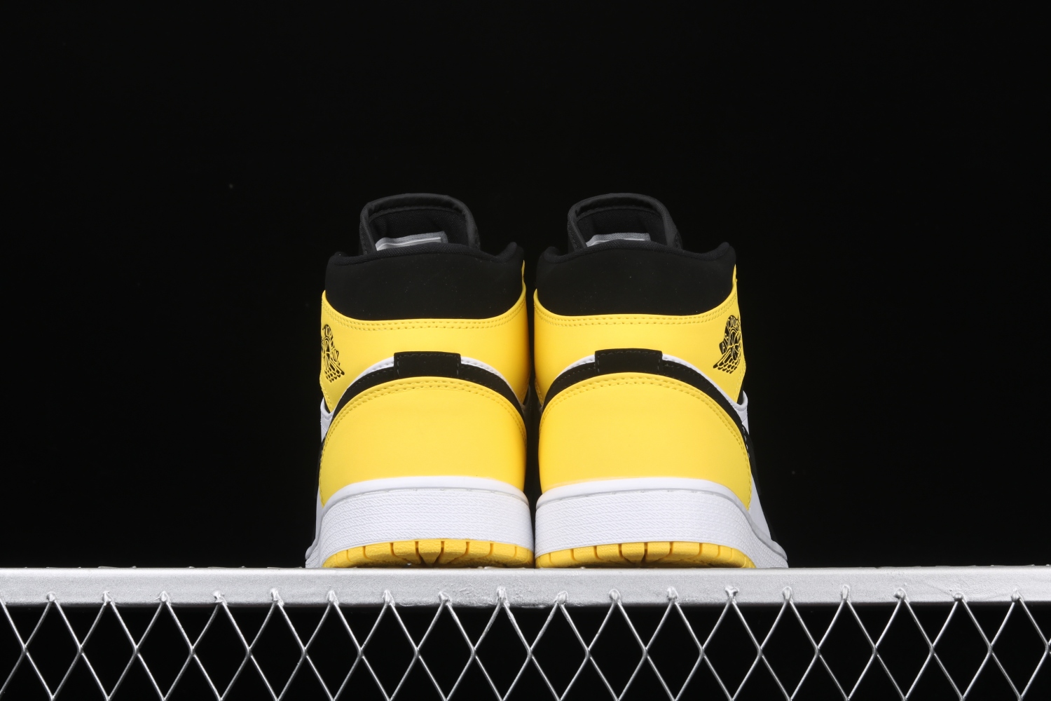 Air Jordan 1 Mid Yellow Toe Black 852542-071