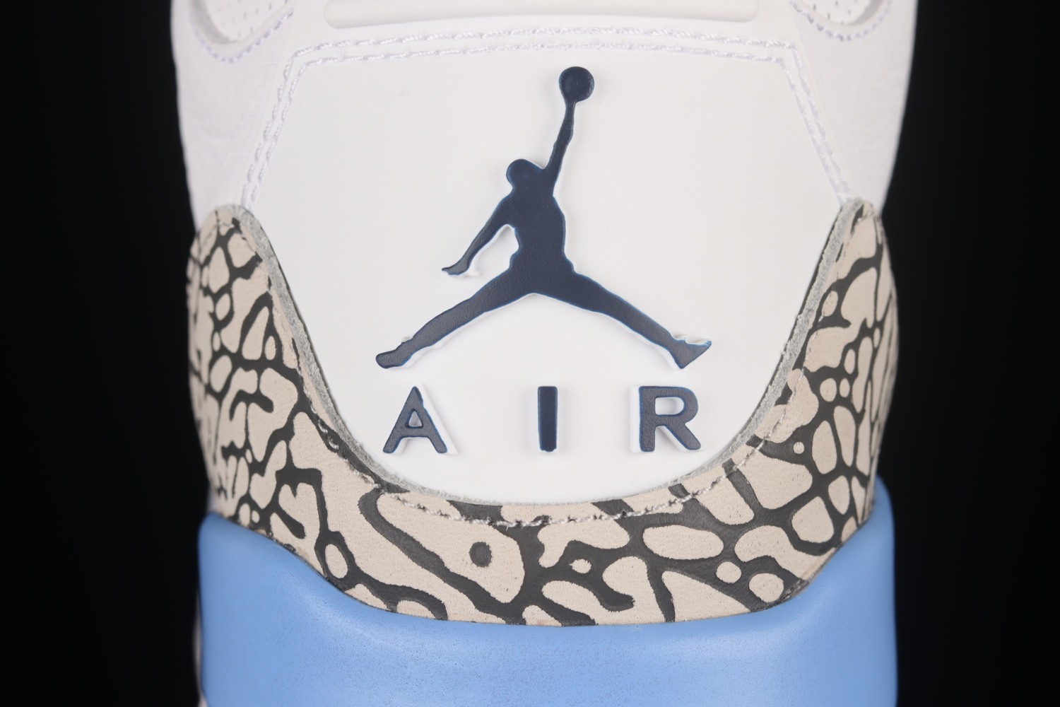 Jordan 3 Retro UNC (2020) CT8532-104