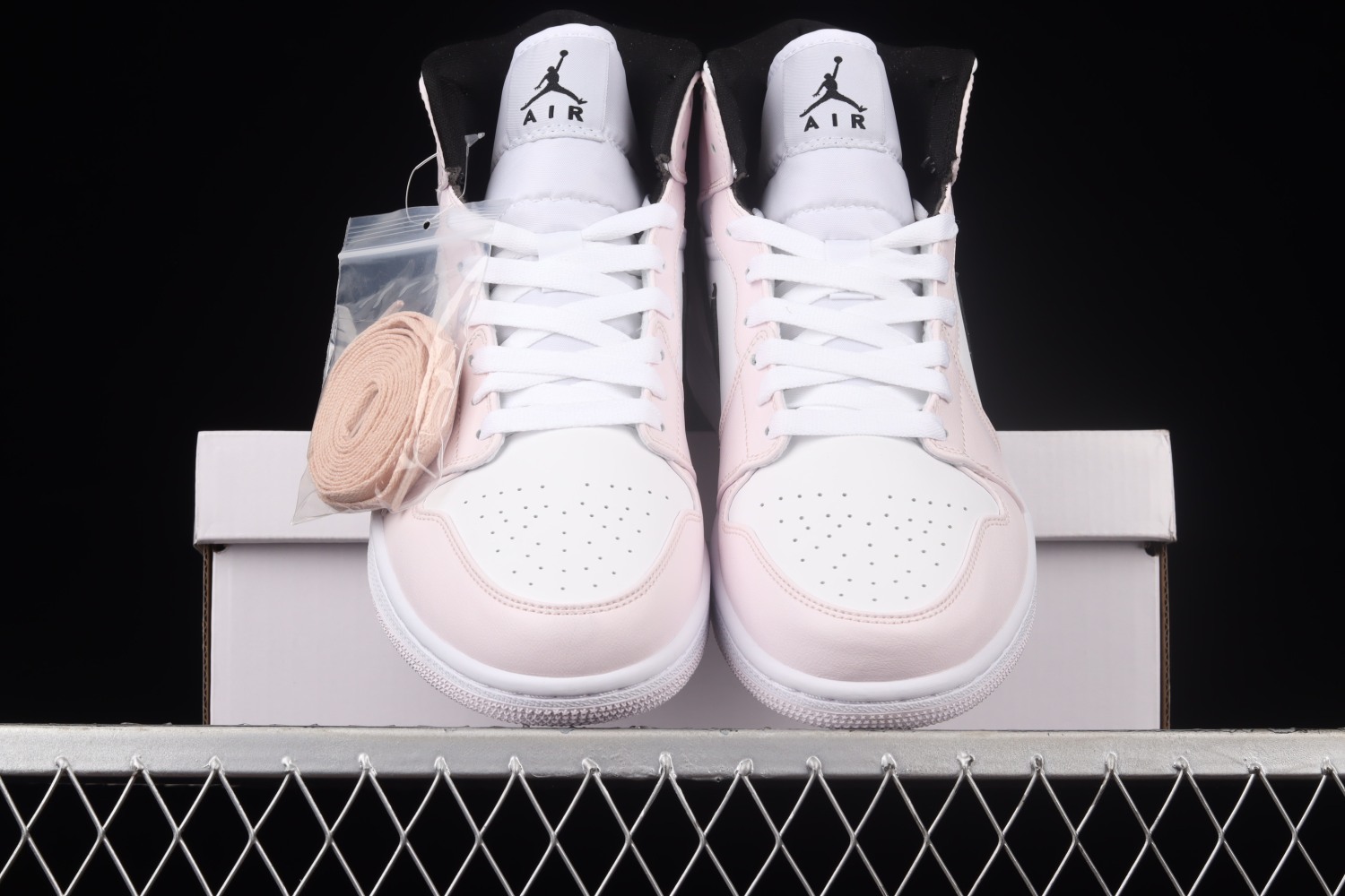 Jordan 1 Mid Barely Rose (W) BQ6472-500