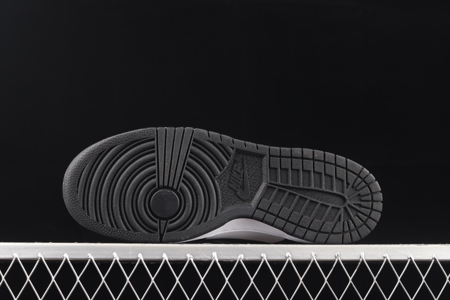 Nike Dunk Low Retro White Black (2021)  DD1391-100