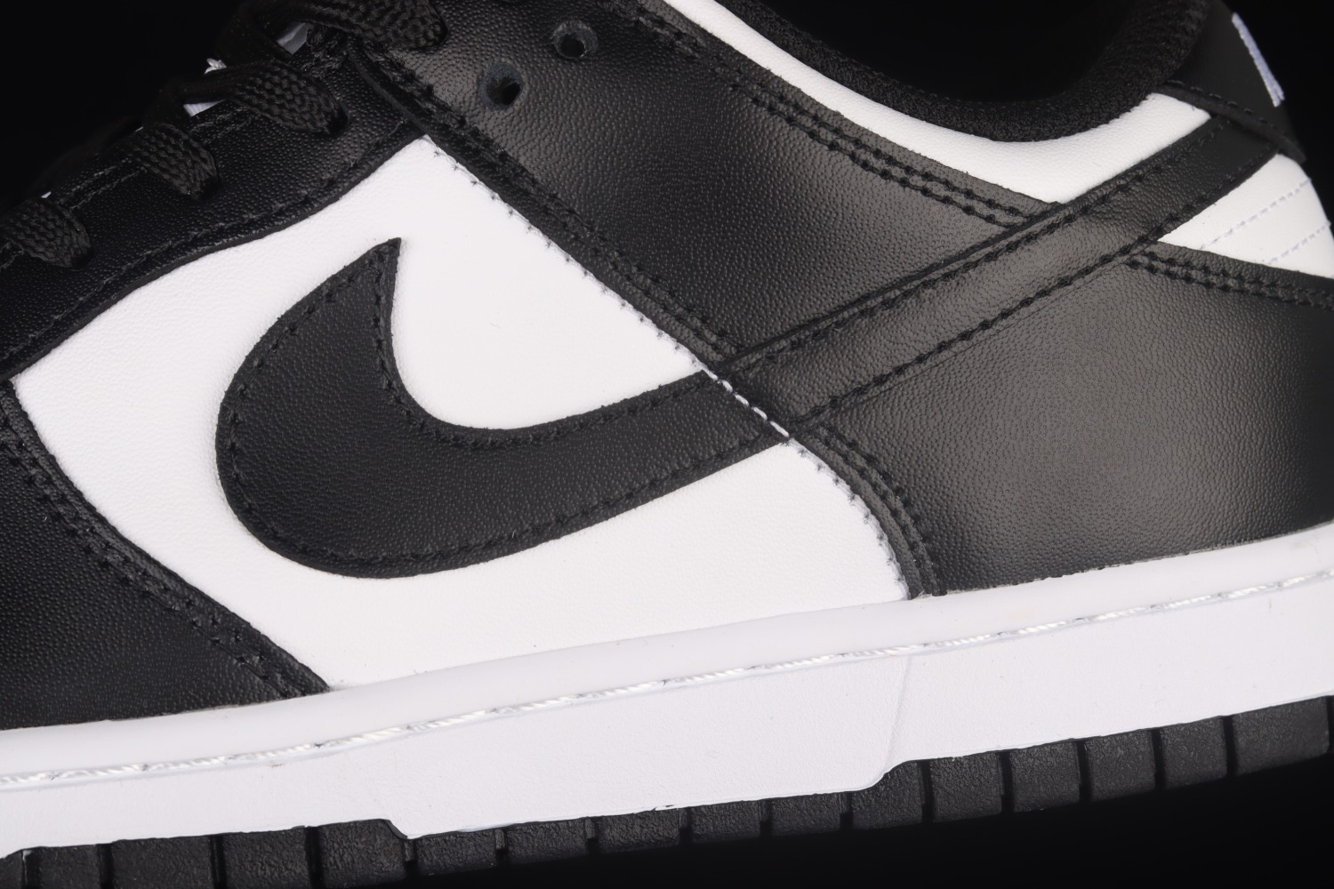 Nike Dunk Low Retro White Black (2021)  DD1391-100