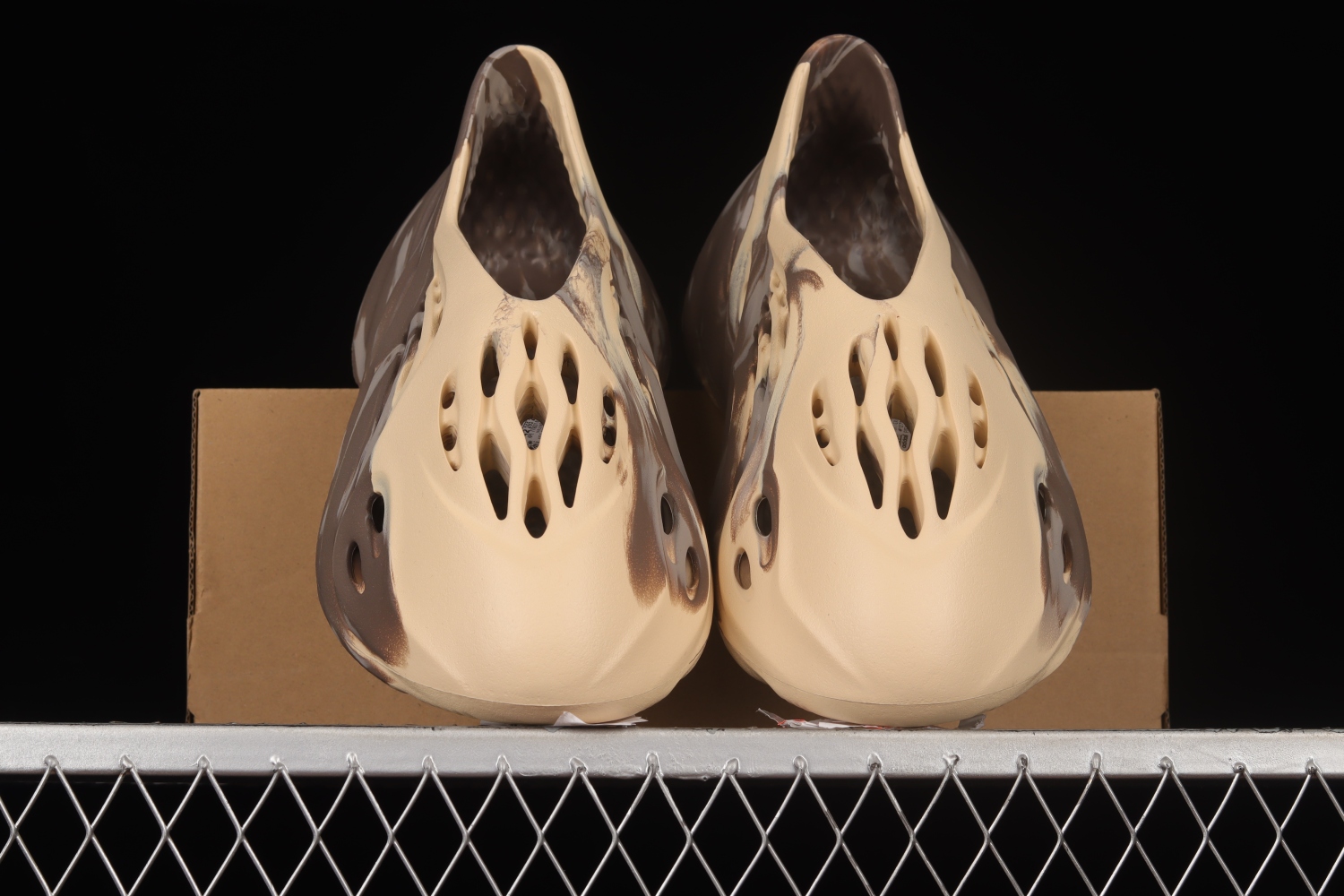 adidas Yeezy Foam RNNR MX Cream Clay GX8774