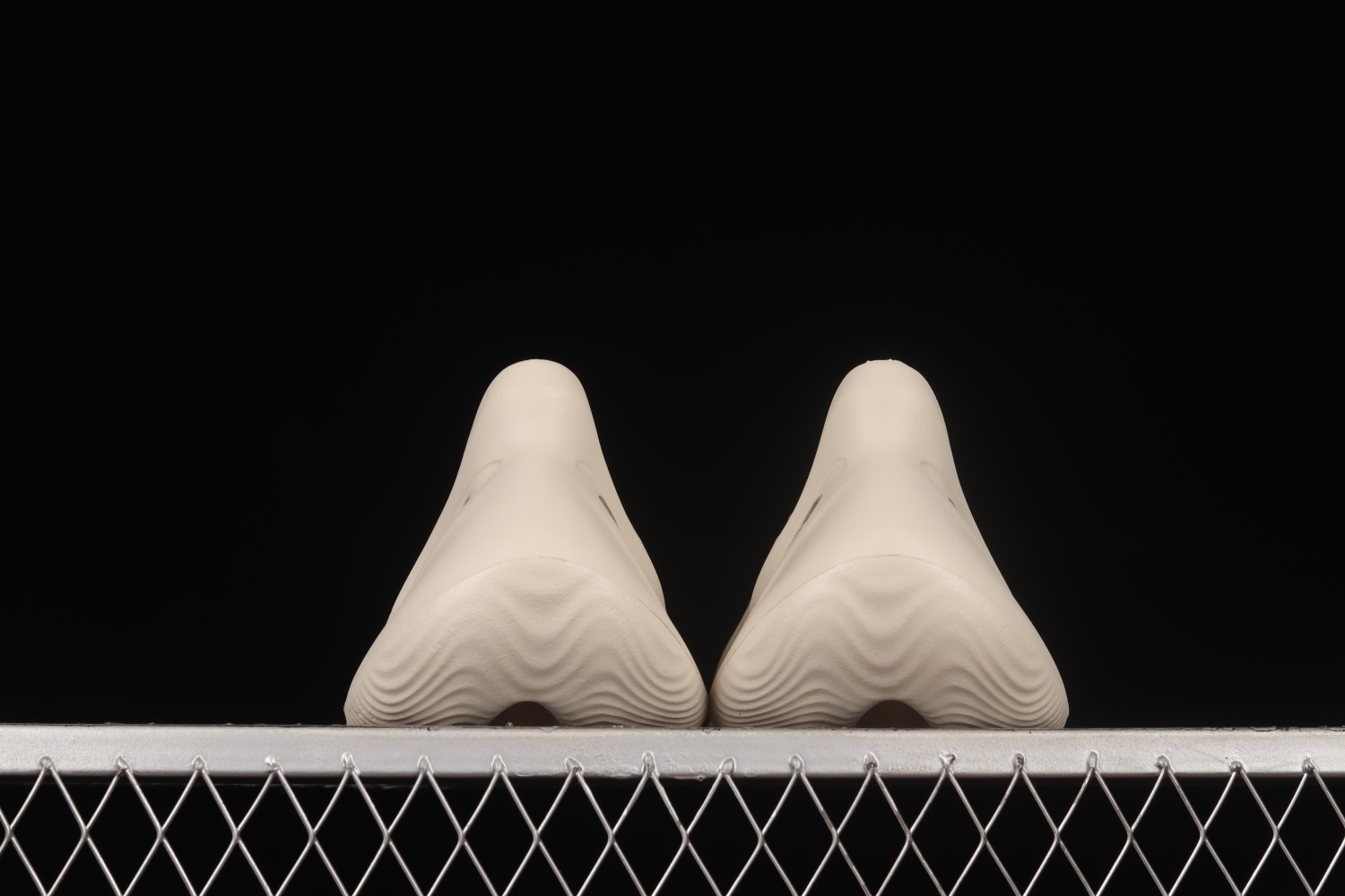 adidas Yeezy Foam RNNR Ararat G55486