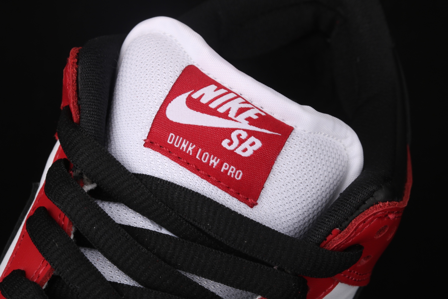 Nike SB Dunk Low J-Pack Chicago BQ6817-600