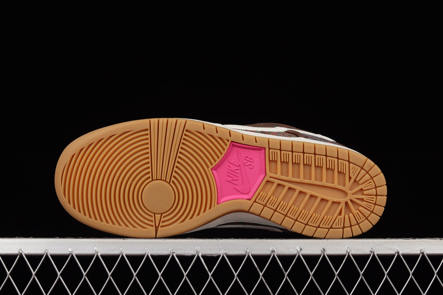 Nike SB Dunk Low Pro Paisley Brown  DH7534-200