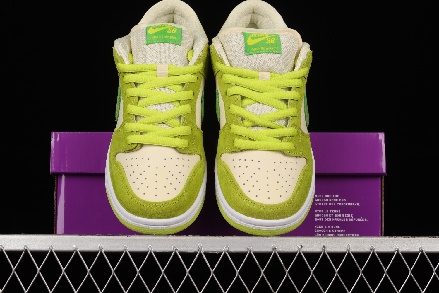 Nike SB Dunk Low Green Apple DM0807-300