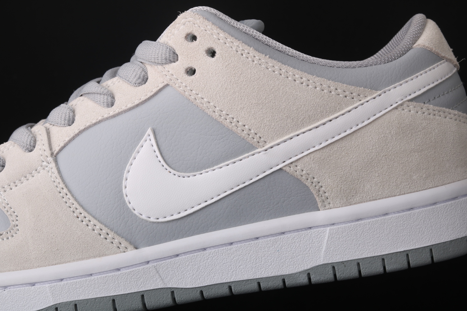 Nike SB Dunk Low Summit White Wolf Grey AR0778-110