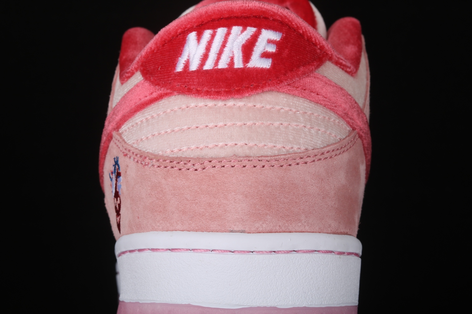 Nike SB Dunk Low StrangeLove Skateboards (Regular Box)  CT2552-800