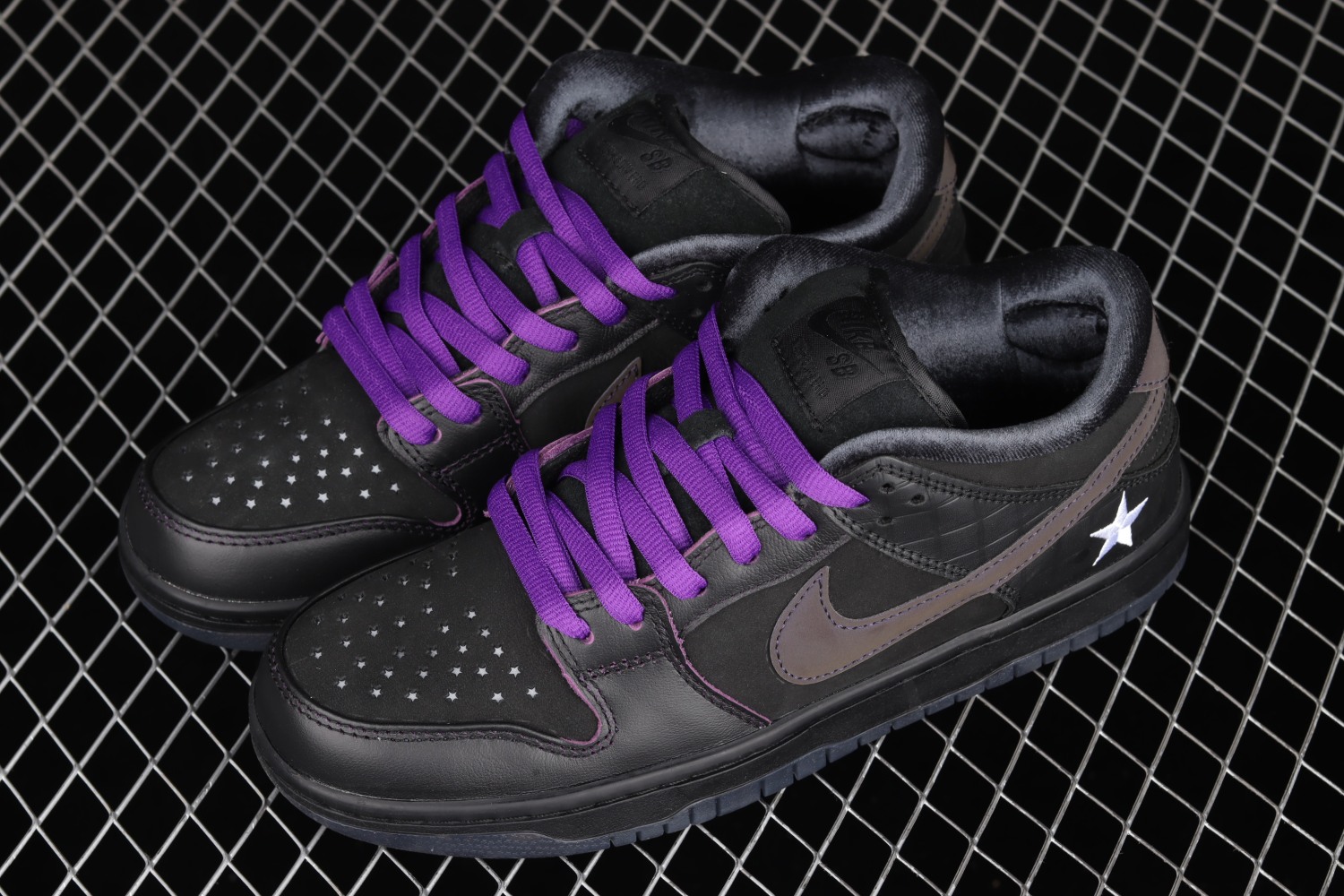 Nike SB Dunk Low Familia First Avenue DJ1159-001