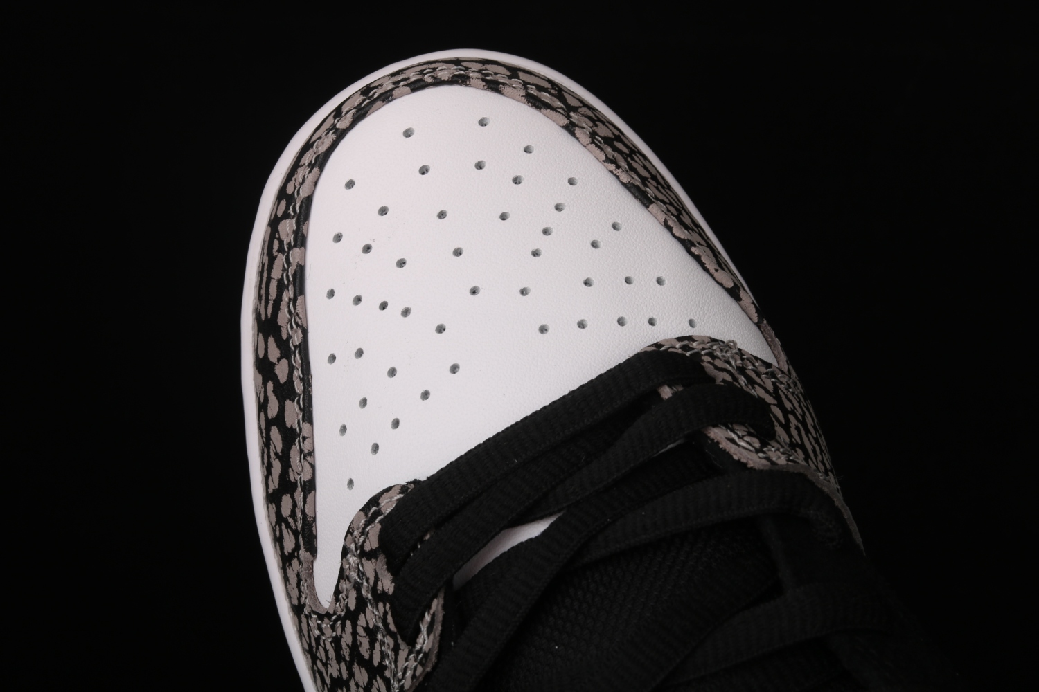 Nike SB Dunk Low atmos Elephant BQ6817-009