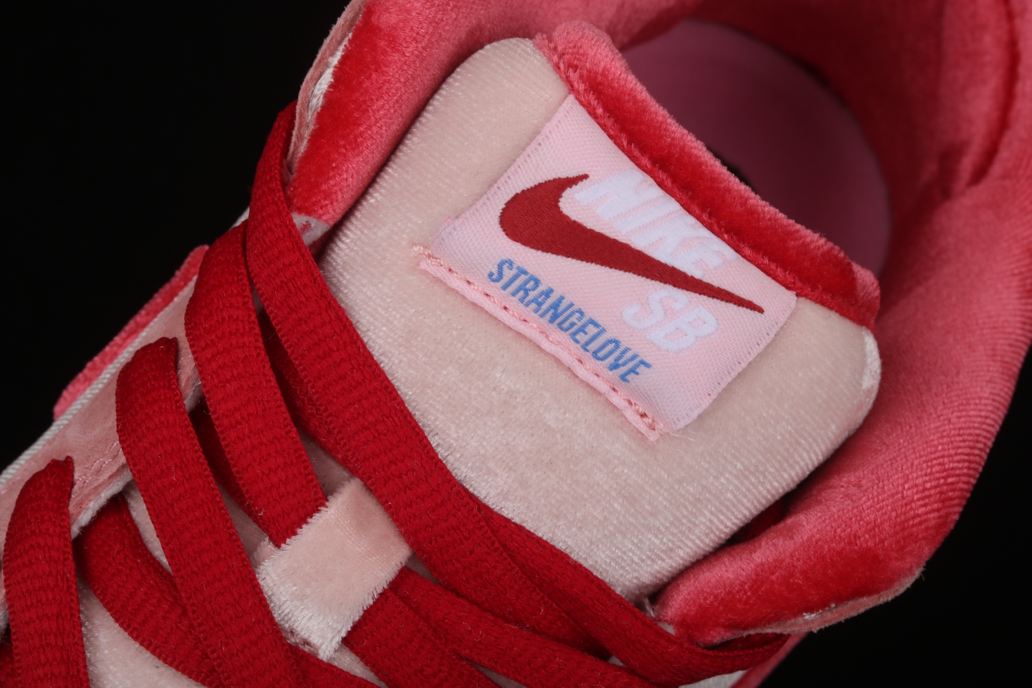 Nike SB Dunk Low StrangeLove Skateboards (Regular Box)  CT2552-800