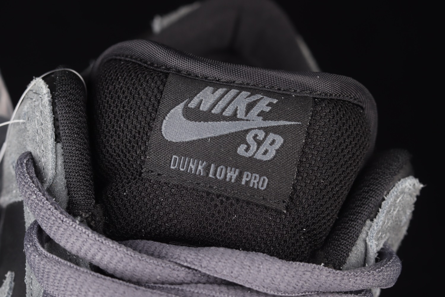 Nike SB Dunk Low Dark Grey Black Gum AR0778-001